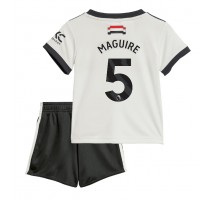Manchester United Harry Maguire #5 Koszulka Trzecia dzieci 2024-25 Krótki Rękaw (+ krótkie spodenki)